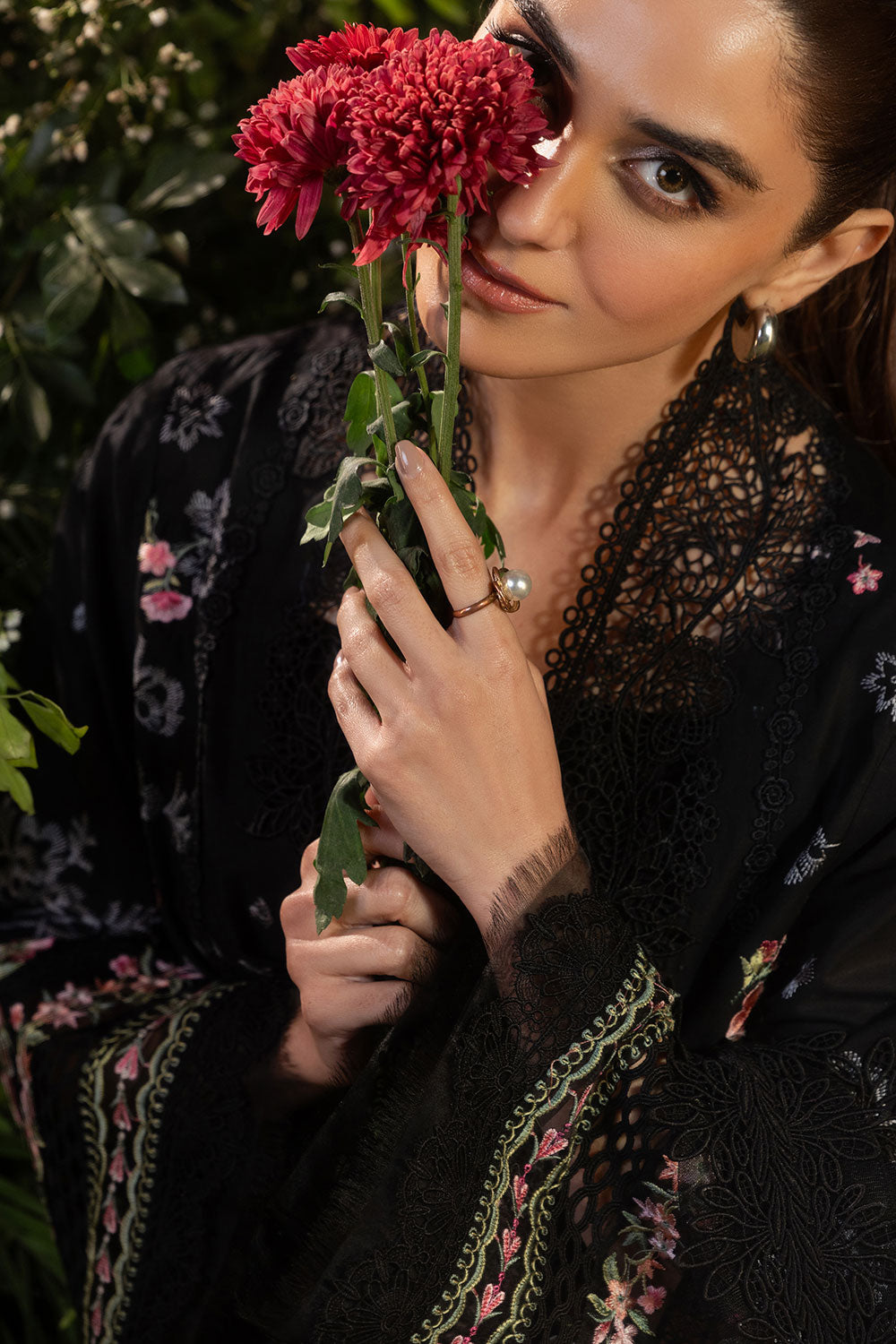 Design 14B Luxury Lawn 2025 Unstitched | Sobia Nazir