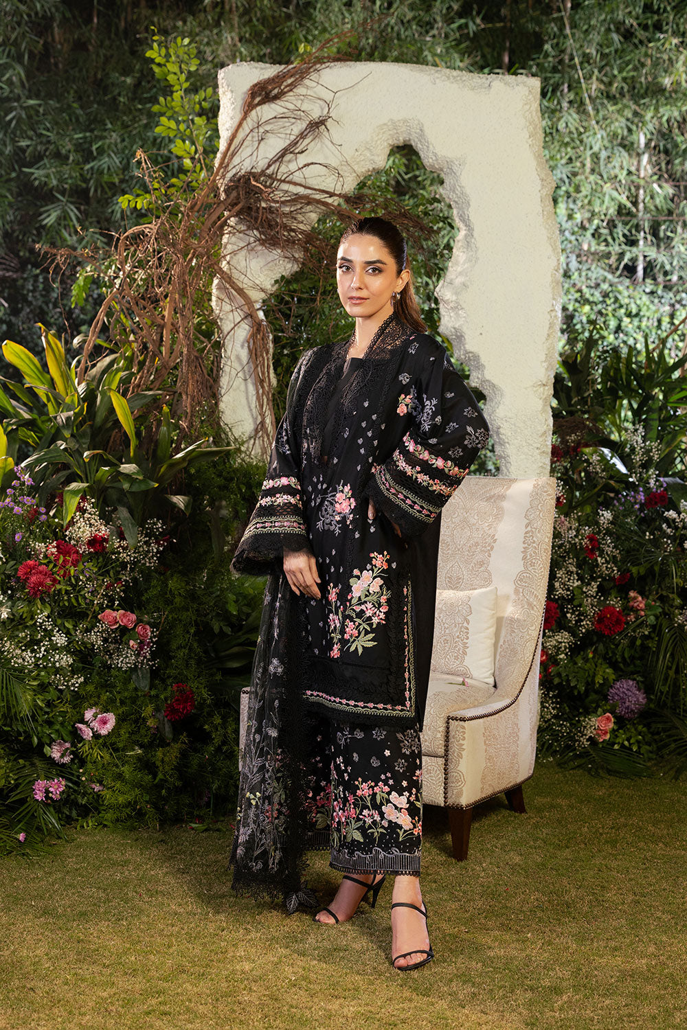 Design 14B Luxury Lawn 2025 Unstitched | Sobia Nazir