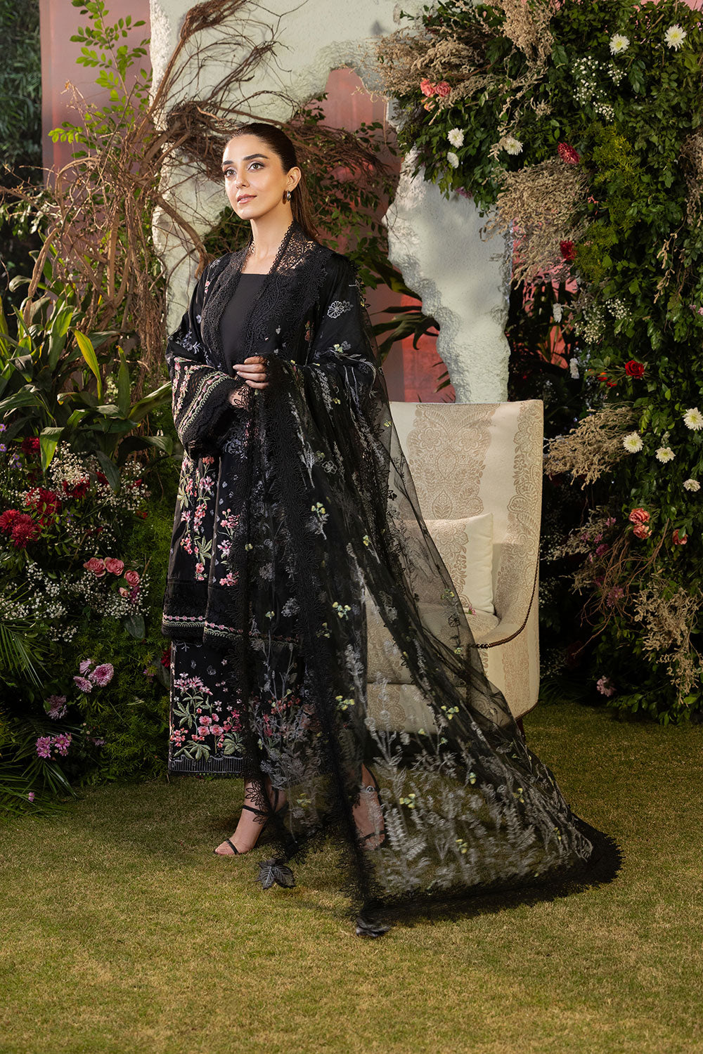 Design 14B Luxury Lawn 2025 Unstitched | Sobia Nazir